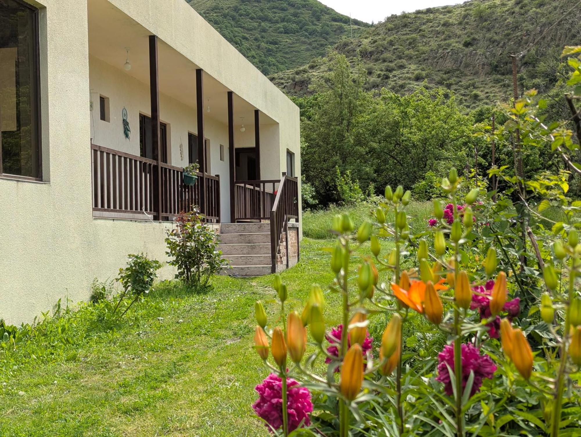 Guest house Bee House Pia